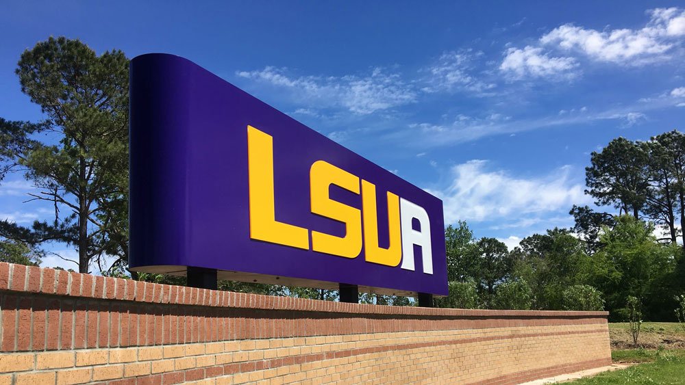 LSUA sign outside campus